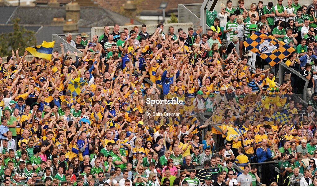 18 August 2013; Clare supporters celebrate a score on Hill 16. GAA Hurling All-Ireland Senior Championship, Semi-Final, Limerick v Clare, Croke Park, Dublin. Picture credit: Dáire Brennan / SPORTSFILE