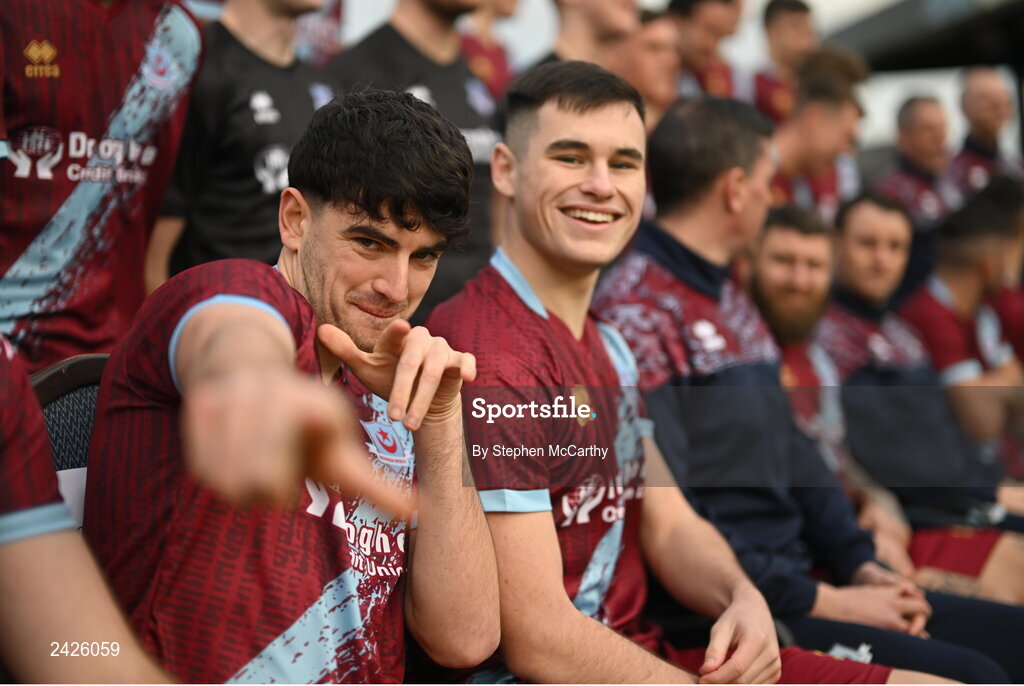 6 February 2023; Darragh Noone, left, Evan Weir and team-mates prepare for their squad photograph during a Drogheda United squad portrait session at Weaver's Park in Drogheda, Louth. Photo by Stephen McCarthy/Sportsfile