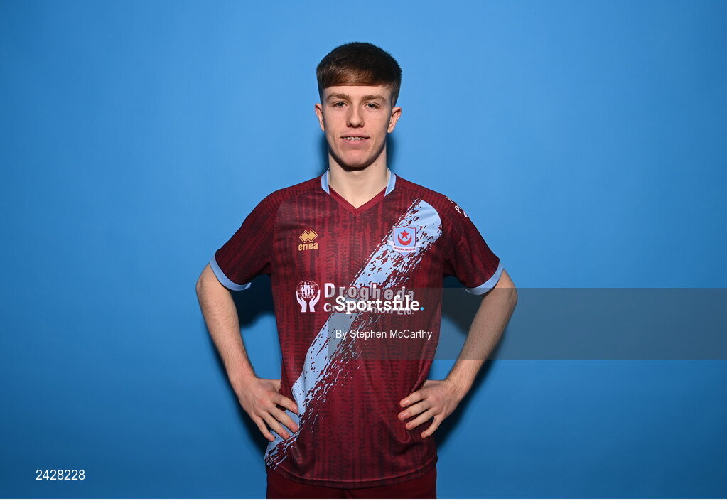 6 February 2023; Warren Davis poses for a portrait during a Drogheda United squad portrait session at Weaver's Park in Drogheda, Louth. Photo by Stephen McCarthy/Sportsfile