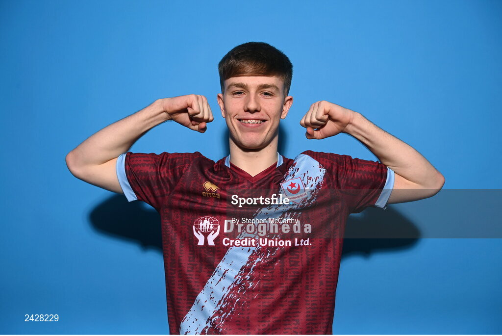 6 February 2023; Warren Davis poses for a portrait during a Drogheda United squad portrait session at Weaver's Park in Drogheda, Louth. Photo by Stephen McCarthy/Sportsfile