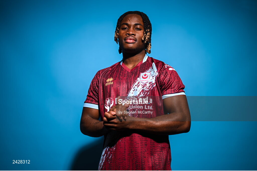6 February 2023; Victor Arong poses for a portrait during a Drogheda United squad portrait session at Weaver's Park in Drogheda, Louth. Photo by Stephen McCarthy/Sportsfile