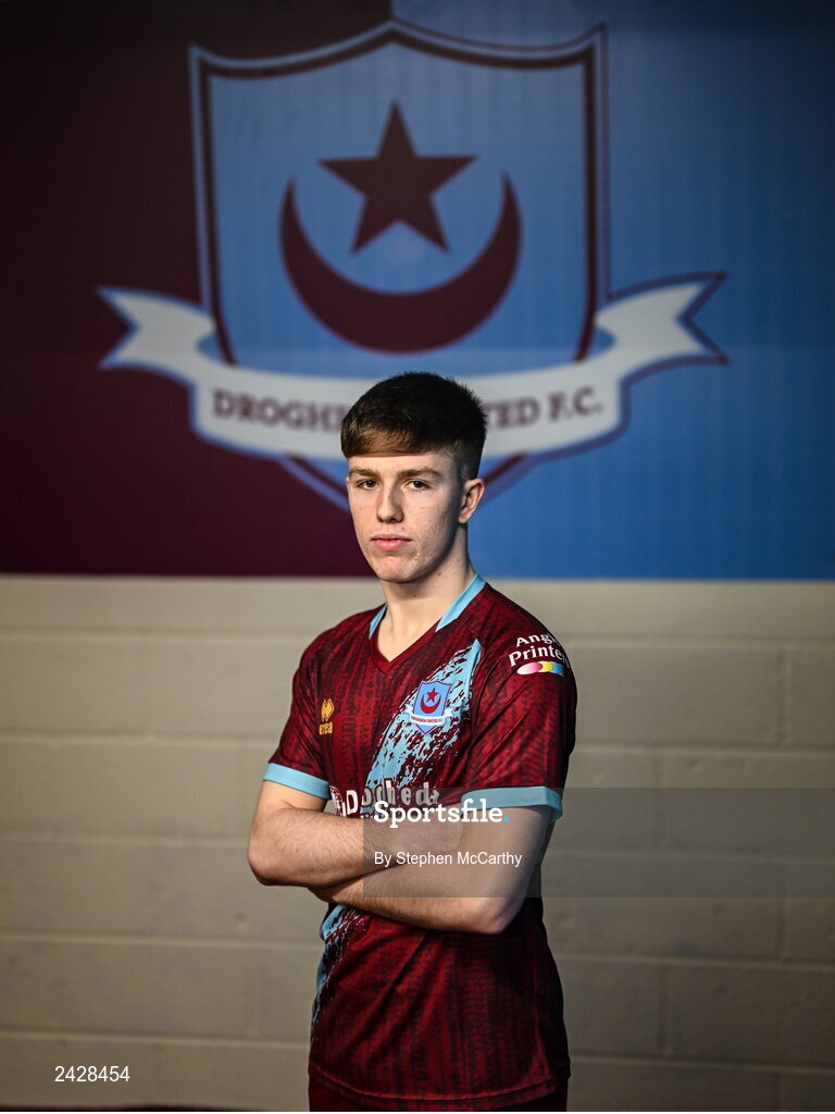 6 February 2023; Warren Davis poses for a portrait during a Drogheda United squad portrait session at Weaver's Park in Drogheda, Louth. Photo by Stephen McCarthy/Sportsfile