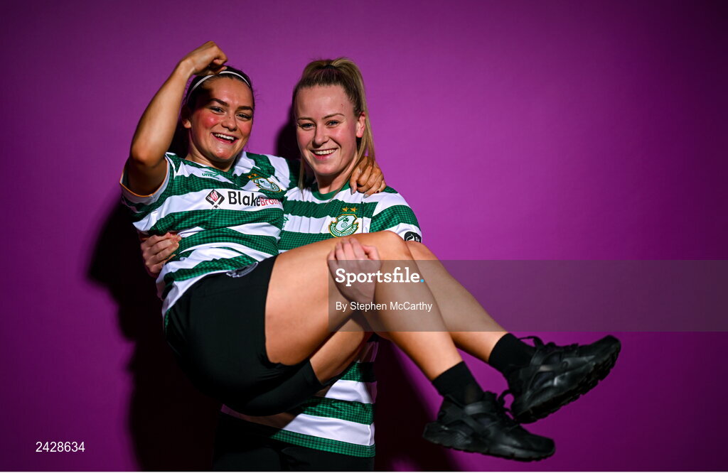 7 February 2023; Alannah McEvoy, left, and Lauren Kelly pose for a portrait during a Shamrock Rovers squad portrait session at Roadstone Group Sports Club in Dublin. Photo by Stephen McCarthy/Sportsfile