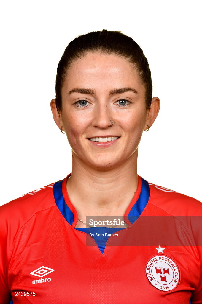 20 February 2023; Siobhán Killeen during a Shelbourne squad portrait session at Tolka Park in Dublin. Photo by Sam Barnes/Sportsfile