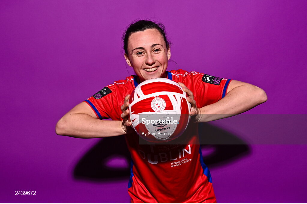 20 February 2023; Megan Smyth-Lynch poses for a portrait during a Shelbourne squad portrait session at Tolka Park in Dublin. Photo by Sam Barnes/Sportsfile