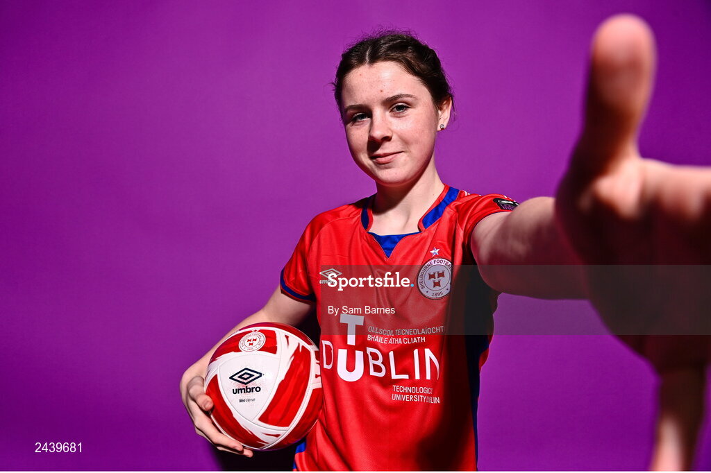20 February 2023; Leah Riley poses for a portrait during a Shelbourne squad portrait session at Tolka Park in Dublin. Photo by Sam Barnes/Sportsfile
