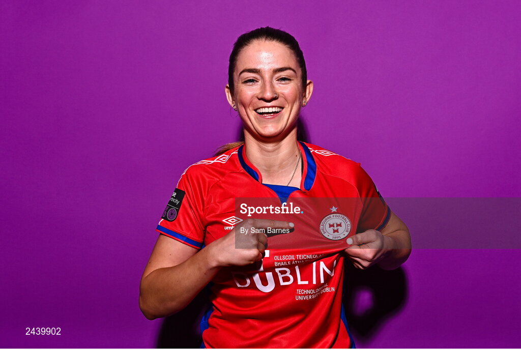 20 February 2023; Siobhán Killeen poses for a portrait during a Shelbourne squad portrait session at Tolka Park in Dublin. Photo by Sam Barnes/Sportsfile