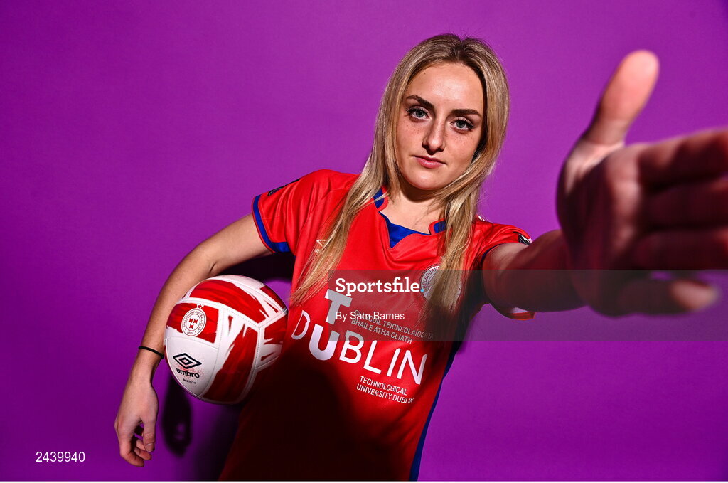 20 February 2023; Maggie Pierce poses for a portrait during a Shelbourne squad portrait session at Tolka Park in Dublin. Photo by Sam Barnes/Sportsfile