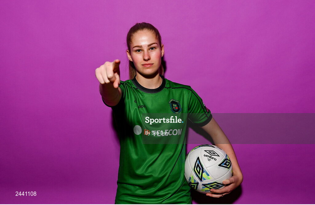 23 February 2023; Tara O’Hanlon poses for a portrait during a Peamount United squad portrait session at PRL Park in Greenogue, Dublin. Photo by Seb Daly/Sportsfile