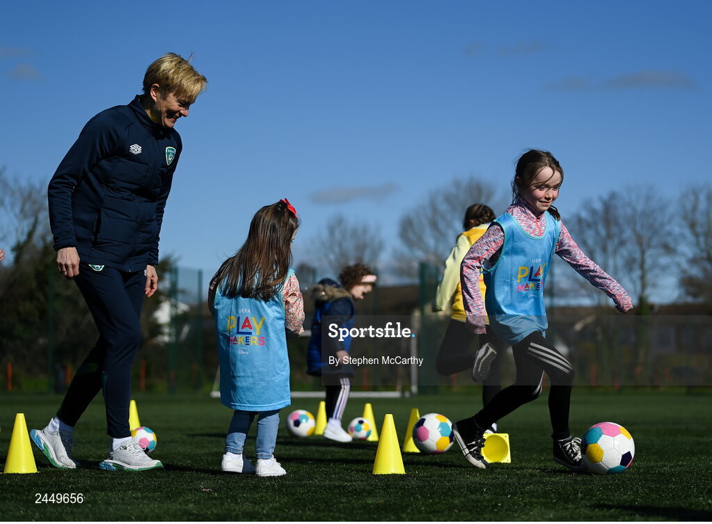 7 March 2023; Alice Dennehy and Republic of Ireland Women's manager Vera Pauw at the launch of UEFA Disney Playmakers 2023 at Hartstown Huntstown Football Club in Dublin. Photo by Stephen McCarthy/Sportsfile