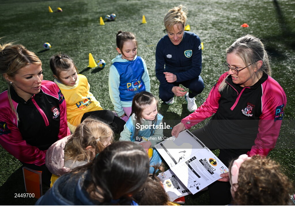 7 March 2023; Coach Maria Lawless and Republic of Ireland Women's manager Vera Pauw with Hartstown Huntstown FC players at the launch of UEFA Disney Playmakers 2023 at Hartstown Huntstown Football Club in Dublin. Photo by Stephen McCarthy/Sportsfile