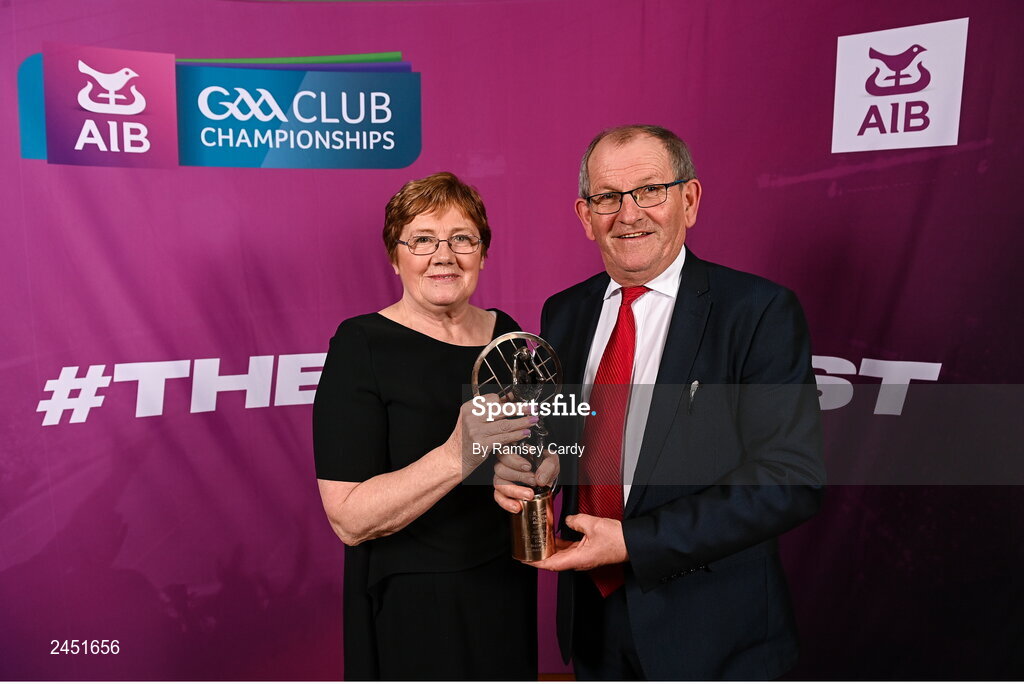 10 March 2023; Mary and Gerry Walsh, accept the AIB GAA Football Club Team of The Year award for their son, Shane Walsh of Kilmacud Crokes at the AIB Club Players Awards at Croke Park in Dublin. Photo by Ramsey Cardy/Sportsfile