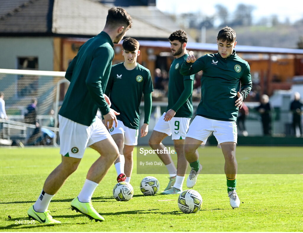 26 March 2023; Republic of Ireland captain Joe Hodge, right, warms up with teammates before the Under-21 international friendly match between Republic of Ireland and Iceland at Turners Cross in Cork. Photo by Seb Daly/Sportsfile