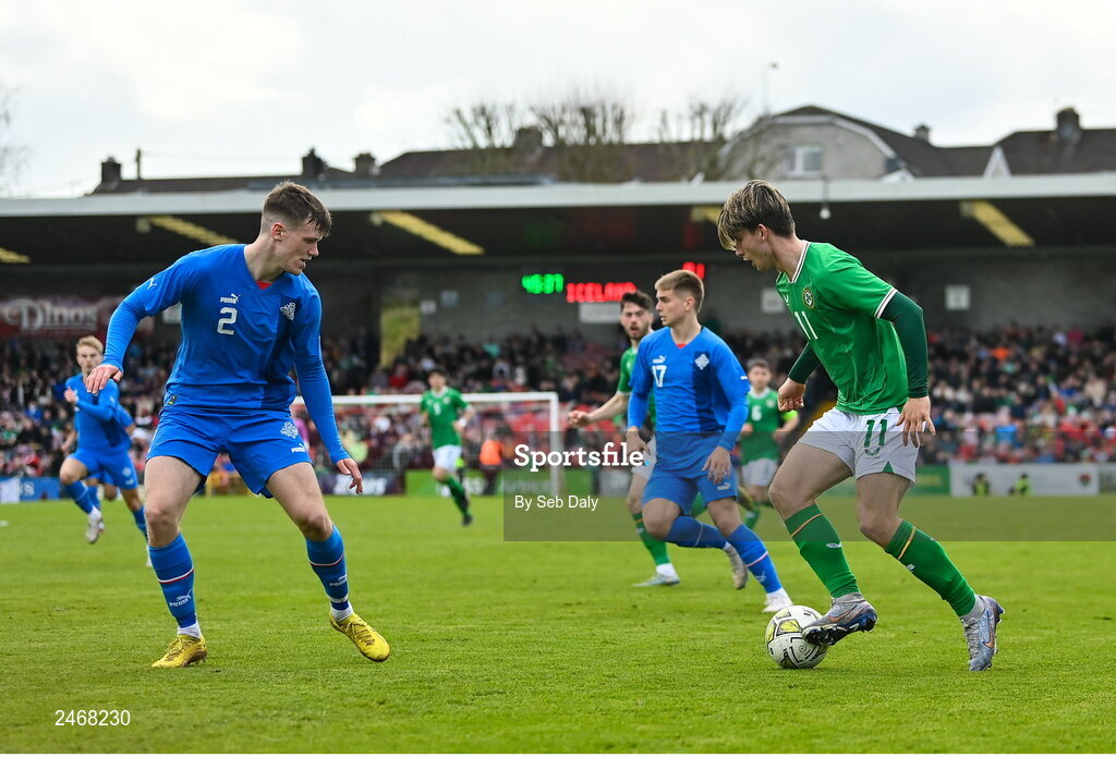 26 March 2023; Ollie O’Neill of Republic of Ireland in action against Jakob Franz Palsson of Iceland during the Under-21 international friendly match between Republic of Ireland and Iceland at Turners Cross in Cork. Photo by Seb Daly/Sportsfile