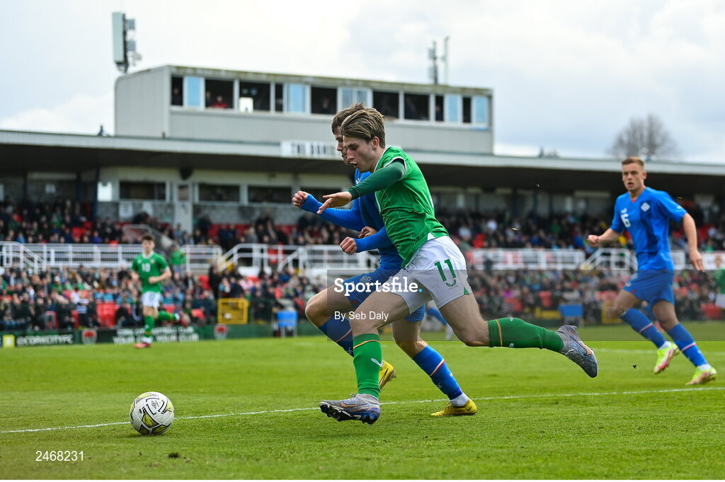 26 March 2023; Ollie O’Neill of Republic of Ireland in action against Jakob Franz Palsson of Iceland during the Under-21 international friendly match between Republic of Ireland and Iceland at Turners Cross in Cork. Photo by Seb Daly/Sportsfile