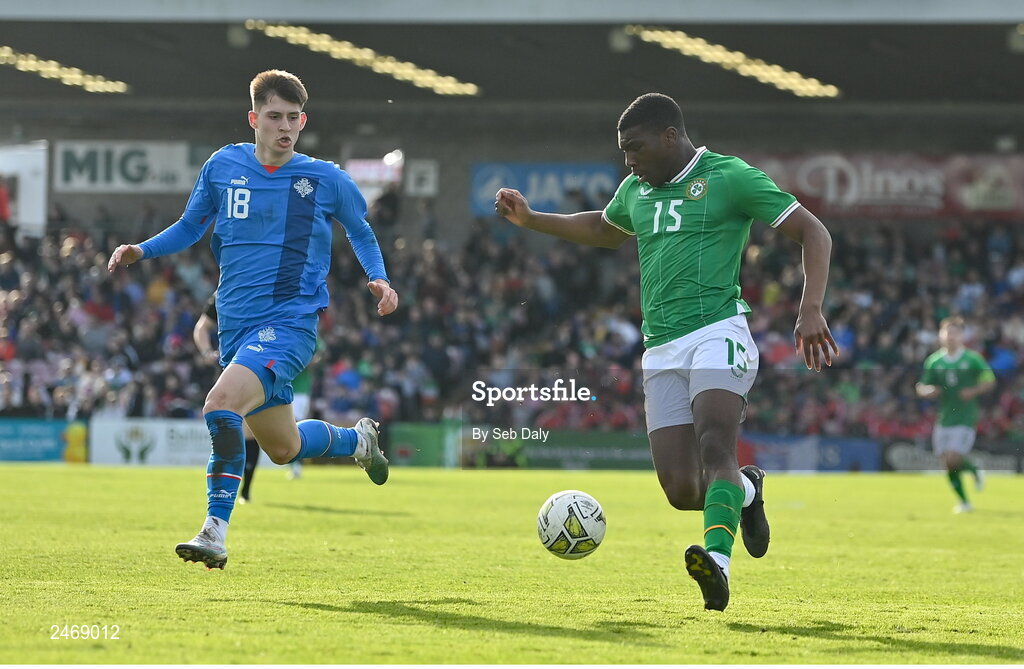 26 March 2023; Sinclair Armstrong of Republic of Ireland in action against Andri Hoti of Iceland during the Under-21 international friendly match between Republic of Ireland and Iceland at Turners Cross in Cork. Photo by Seb Daly/Sportsfile