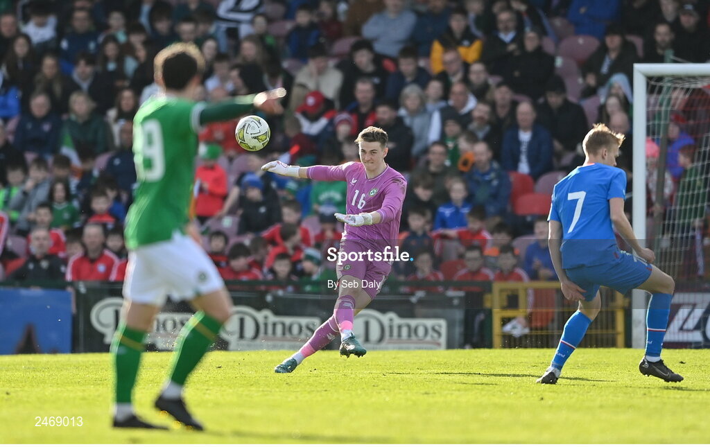 26 March 2023; Republic of Ireland goalkeeper Tiernan Brooks during the Under-21 international friendly match between Republic of Ireland and Iceland at Turners Cross in Cork. Photo by Seb Daly/Sportsfile