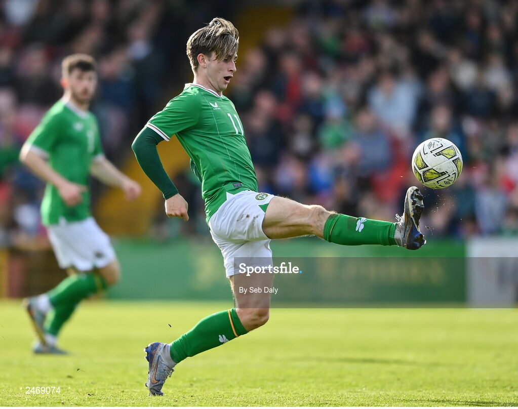 26 March 2023; Ollie O’Neill of Republic of Ireland during the Under-21 international friendly match between Republic of Ireland and Iceland at Turners Cross in Cork. Photo by Seb Daly/Sportsfile