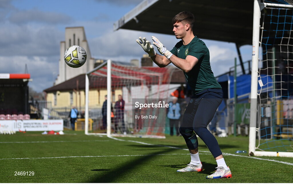 26 March 2023; Republic of Ireland goalkeeper Josh Keeley before the Under-21 international friendly match between Republic of Ireland and Iceland at Turners Cross in Cork. Photo by Seb Daly/Sportsfile