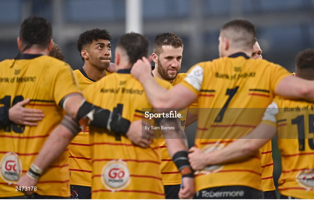 1 April 2023; Ulster players huddle after the Heineken Champions Cup Round of 16 match between Leinster and Ulster at Aviva Stadium in Dublin. Photo by Sam Barnes/Sportsfile
