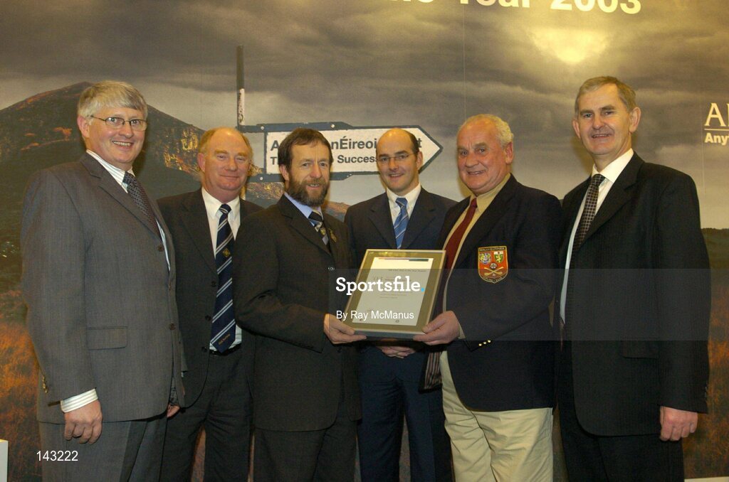 2 February 2004; At the AIB GAA Club of the Year Awards 2003 in Croke Park are members of Ballygunner GAA Club, Waterford, with Sean Kelly, President of the GAA. Croke Park, Dublin. Picture credit; Ray McManus / SPORTSFILE