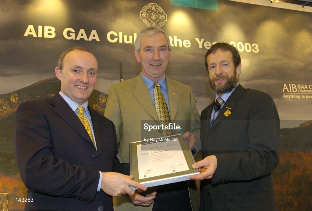 2 February 2004; At the AIB GAA Club of the Year Awards 2003 in Croke Park are, from left, Donal Forde, Managing Director, AIB, Oliver Mann, Chairman, Cumann Tobar Phadraig, who won the Limerick Club of the Year Award and Sean Kelly, President of the GAA. Croke Park, Dublin. Picture credit; Ray McManus / SPORTSFILE
