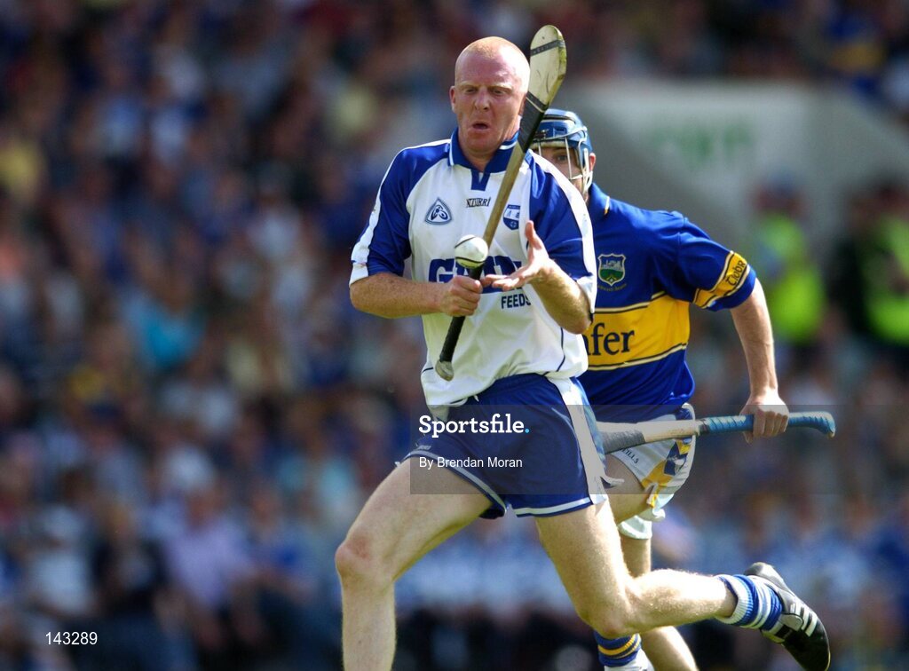 6 June 2004; John Mullane, Waterford, about to score his sides third goal against Tipperary. Guinness Munster Senior Hurling Championship semi-final, Tipperary v Waterford, Pairc Ui Chaoimh, Cork. Picture credit; Brendan Moran / SPORTSFILE