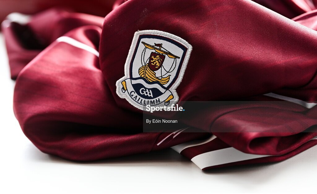 28 March 2023; A detailed view the Galway crest before a Galway hurling squad portrait session at Galway GAA Training Centre, Loughgeorge in Galway. Photo by Eóin Noonan/Sportsfile