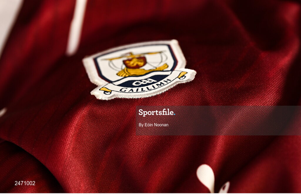28 March 2023; A detailed view the Galway crest before a Galway hurling squad portrait session at Galway GAA Training Centre, Loughgeorge in Galway. Photo by Eóin Noonan/Sportsfile