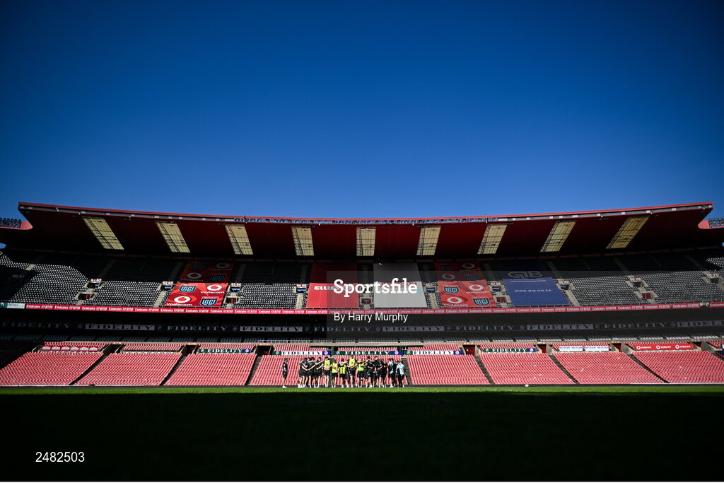 14 April 2023; Leinster players huddle during the Leinster Rugby captain's run at Emirates Airlines Park in Johannesburg, South Africa. Photo by Harry Murphy/Sportsfile