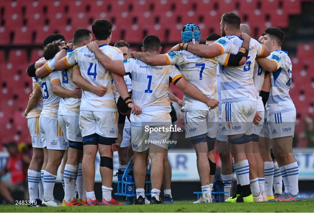 15 April 2023; Leinster players huddle during the United Rugby Championship match between Emirates Lions and Leinster at Emirates Airlines Park in Johannesburg, South Africa. Photo by Harry Murphy/Sportsfile