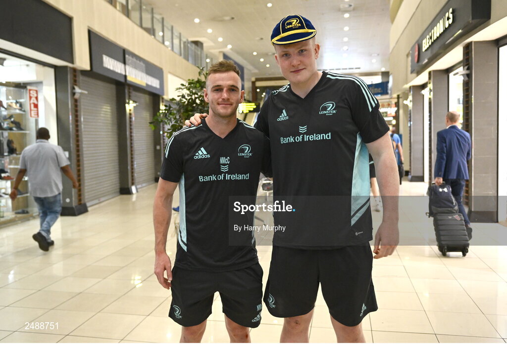 22 April 2023; Conor O’Tighearnaigh of Leinster is presented his first cap by teammate Nick McCarthy after the United Rugby Championship match between Vodacom Bulls and Leinster at Loftus Versfeld Stadium in Pretoria, South Africa. Photo by Harry Murphy/Sportsfile