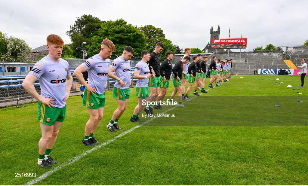 20 May 2023; Donegal players warm up before the GAA Football All-Ireland Senior Championship Round 1 match between Clare and Donegal at Cusack Park in Ennis, Clare. Photo by Ray McManus/Sportsfile