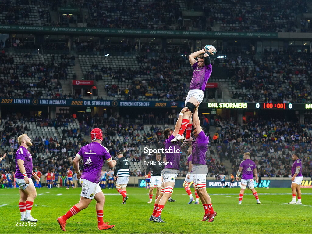 27 May 2023; Munster players warm up before the United Rugby Championship Final match between DHL Stormers and Munster at DHL Stadium in Cape Town, South Africa. Photo by Nic Bothma/Sportsfile