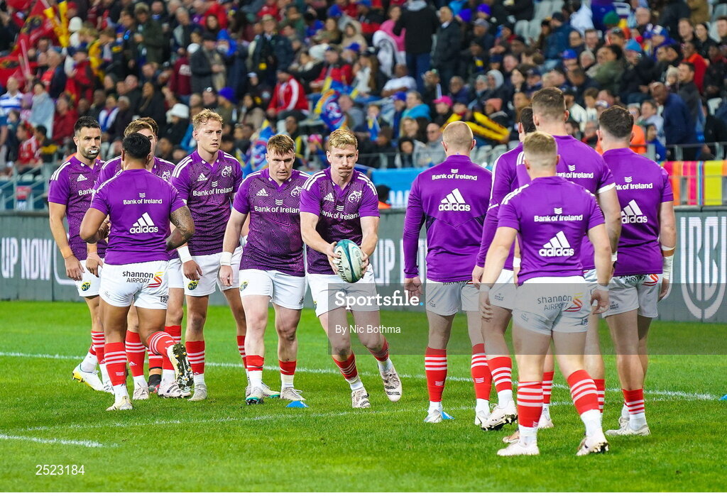 27 May 2023; Munster players warm up before the United Rugby Championship Final match between DHL Stormers and Munster at DHL Stadium in Cape Town, South Africa. Photo by Nic Bothma/Sportsfile