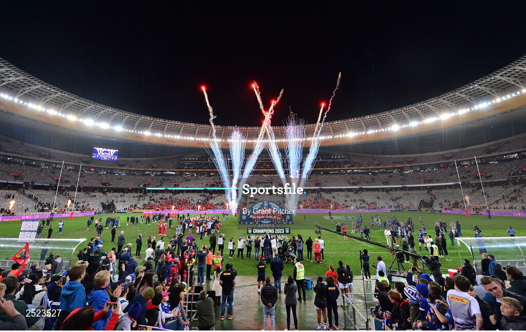 27 May 2023; Munster players celebrate with the trophy after the United Rugby Championship Final match between DHL Stormers and Munster at DHL Stadium in Cape Town, South Africa. Photo by Grant Pitcher/Sportsfile