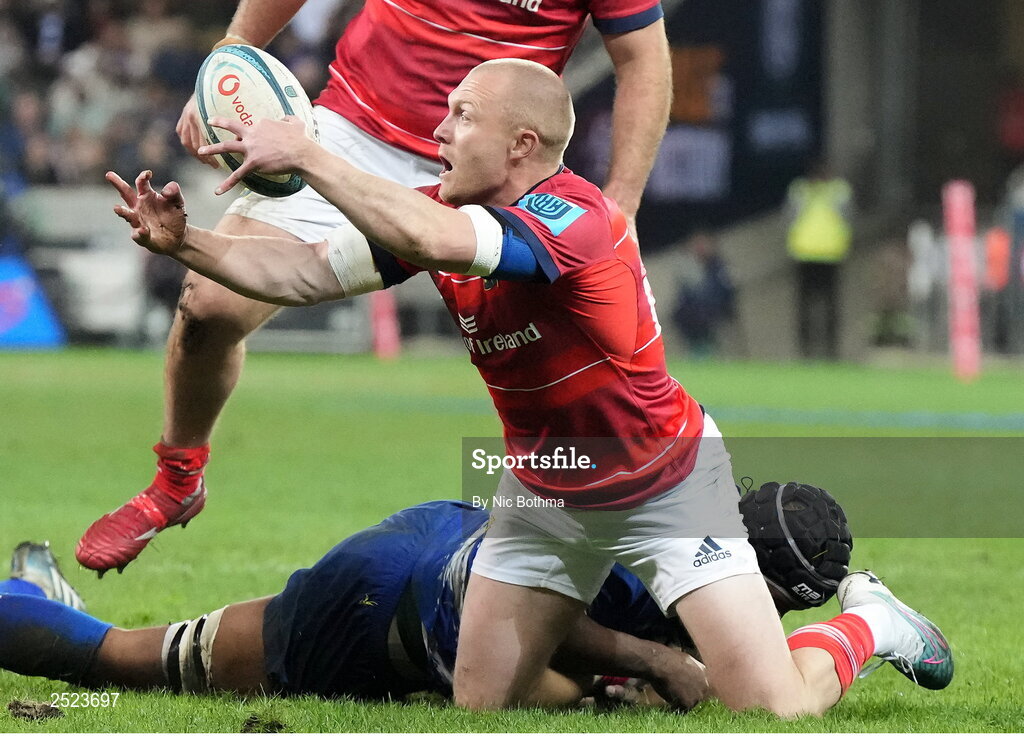 27 May 2023; Keith Earls of Munster in action during the United Rugby Championship Final match between DHL Stormers and Munster at DHL Stadium in Cape Town, South Africa. Photo by Nic Bothma/Sportsfile