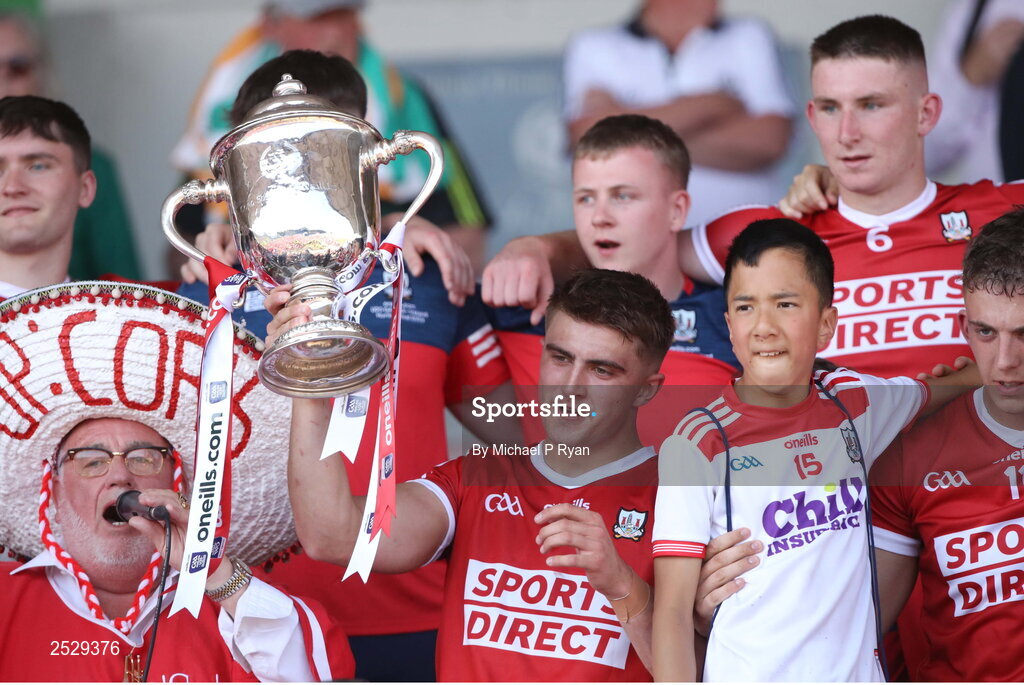 4 June 2023; Cork captain Michael Mullins lifts the cup after the O’Neills.com GAA Hurling All-Ireland U20 Championship Final match between Cork and Offaly at FBD Semple Stadium in Thurles, Tipperary. Photo by Michael P Ryan/Sportsfile