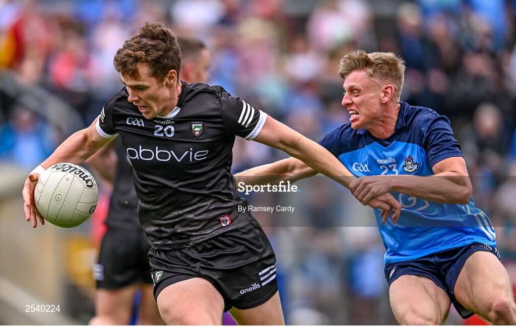 18 June 2023; Gerard O'Kelly Lynch of Sligo in action against Cian Murphy of Dublin during the GAA Football All-Ireland Senior Championship Round 3 match between Dublin and Sligo at Kingspan Breffni in Cavan. Photo by Ramsey Cardy/Sportsfile