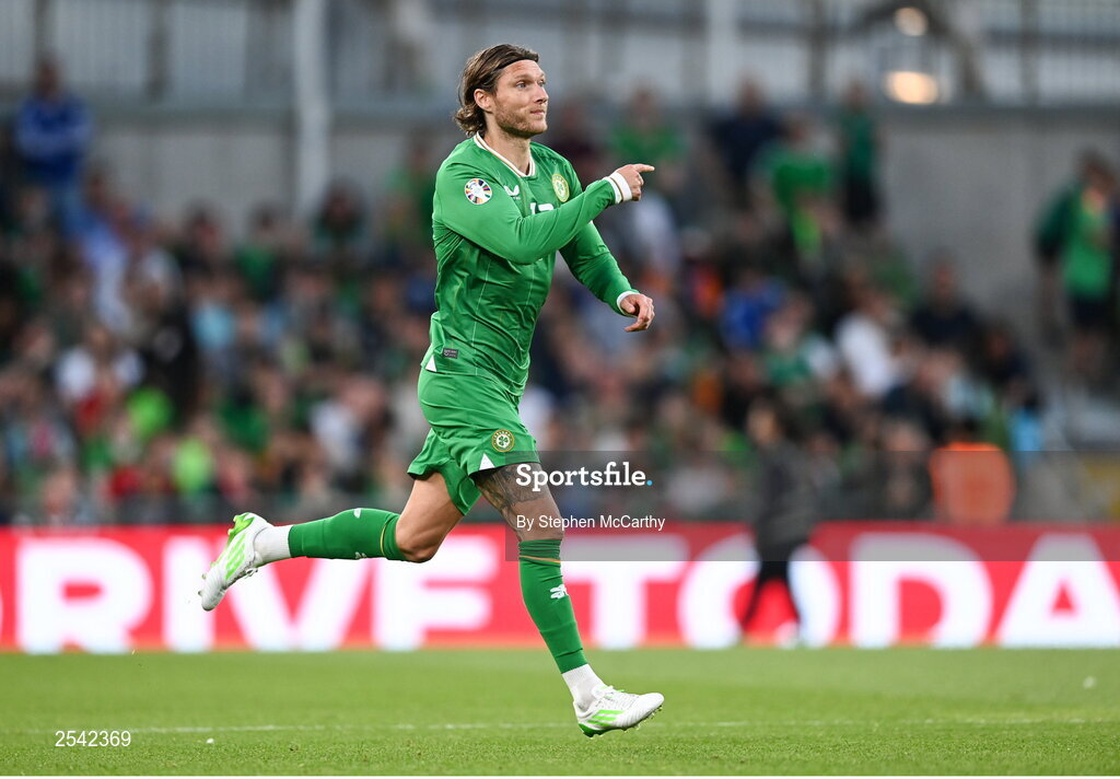 19 June 2023; Jeff Hendrick of Republic of Ireland during the UEFA EURO 2024 Championship qualifying group B match between Republic of Ireland and Gibraltar at the Aviva Stadium in Dublin. Photo by Stephen McCarthy/Sportsfile