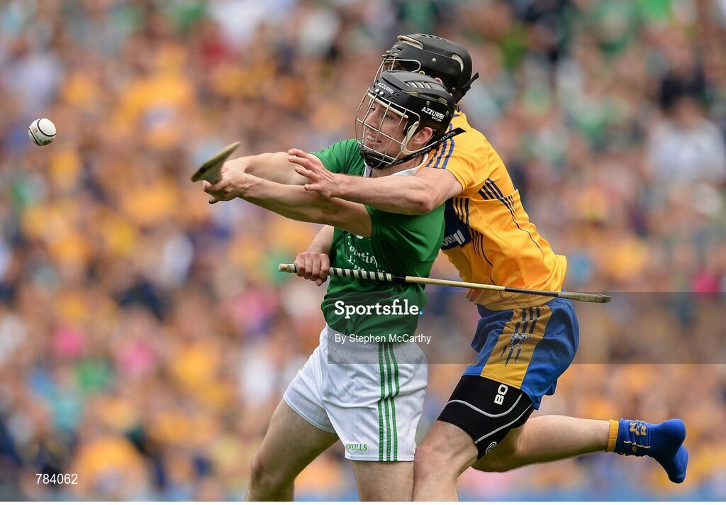 18 August 2013; Graeme Mulcahy, Limerick, in action against Patrick Donnellan, Clare. GAA Hurling All-Ireland Senior Championship, Semi-Final, Limerick v Clare, Croke Park, Dublin. Picture credit: Stephen McCarthy / SPORTSFILE