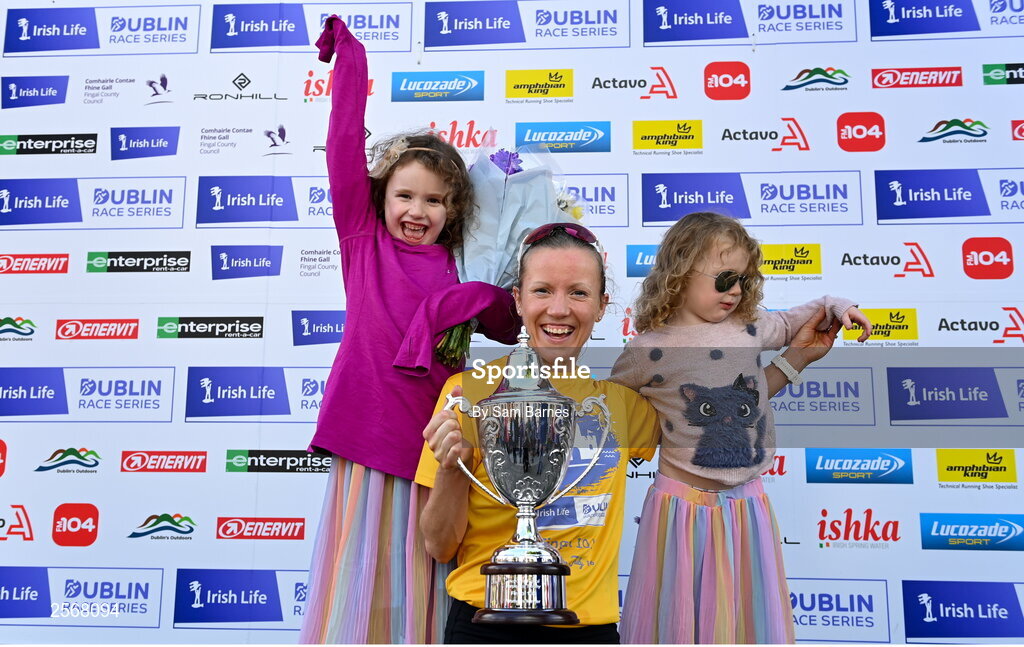 16 July 2023; Ciara Hickey of Brothers Pearse AC, Dublin, celebrates with her daughters Lilly, left, aged 6, and Annabel, aged 4, after winning the women's race during the 2023 Irish Life Dublin Race Series-Fingal 10km which took place on Sunday 16th of July at Swords in Dublin. Photo by Sam Barnes/Sportsfile