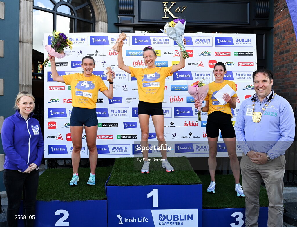 16 July 2023; The top three female finishers, Ciara Hickey of Brothers Pearse AC, Dublin, centre, first, Meghan Ryan of Dundrum South Dublin AC, second from left, second, and Kate Purcell of Raheny Shamrocks AC, Dublin, second from right, third, with Mayor of Fingal, Councillor Adrian Henchy, far right, and Sarah Judge, Irish Life, far left, after the 2023 Irish Life Dublin Race Series-Fingal 10km which took place on Sunday 16th of July at Swords in Dublin. Photo by Sam Barnes/Sportsfile