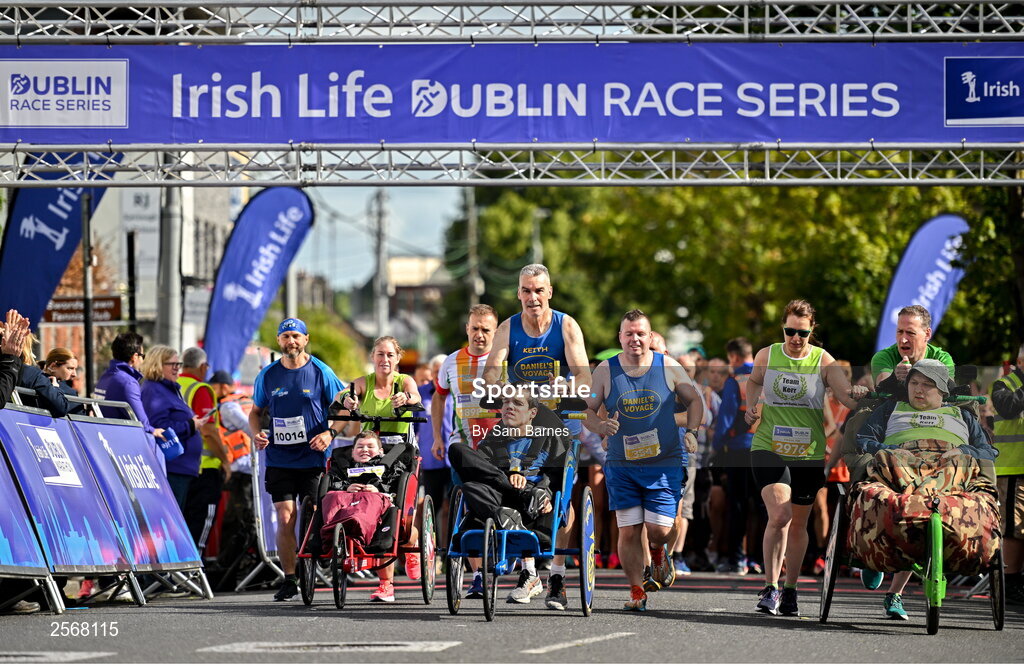 16 July 2023; A general view of the start of the wheelchair event during the 2023 Irish Life Dublin Race Series-Fingal 10km which took place on Sunday 16th of July at Swords in Dublin. Photo by Sam Barnes/Sportsfile