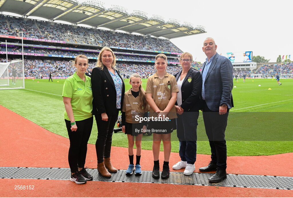 15 July 2023; Referee AJ McKeown, Straide NS, Foxford, Mayo, Referee Niamh Devaney, Ballyvary Central NS, Castlebar, Mayo, with GAA Safeguarding Officer Michelle Harte, LGFA Leinster President Trina Murray, Cumann na mBunscol President Mairéad O'Callaghan, and INTO CEO John Boyle, ahead of the INTO Cumann na mBunscol GAA Respect Exhibition Go Games at the GAA Football All-Ireland Senior Championship semi-final match between Dublin and Monaghan at Croke Park in Dublin. Photo by Daire Brennan/Sportsfile