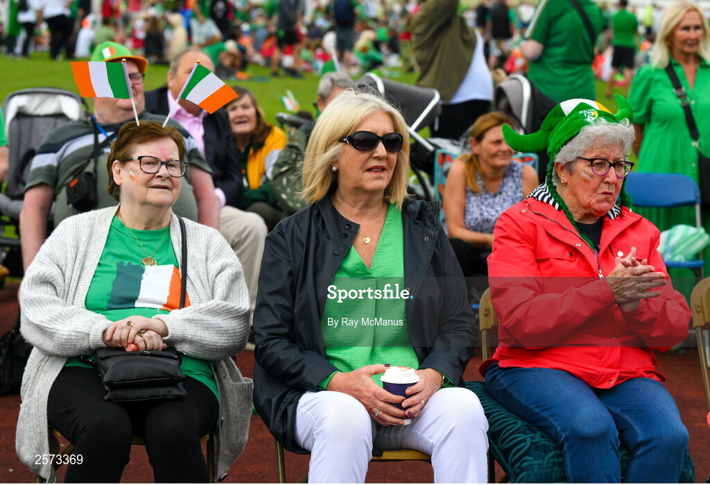 20 July 2023; Republic of Ireland supporters during a Watch Party for the opening game of the 2023 FIFA Women's World Cup between Republic of Ireland and Australia at the Irishtown Sports & Fitness Centre in Ringsend, Dublin. Photo by Ray McManus/Sportsfile