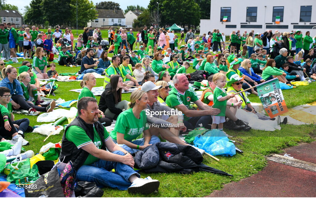 20 July 2023; Republic of Ireland supporters during a Watch Party for the opening game of the 2023 FIFA Women's World Cup between Republic of Ireland and Australia at the Irishtown Sports & Fitness Centre in Ringsend, Dublin. Photo by Ray McManus/Sportsfile