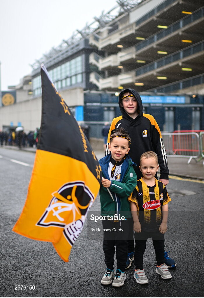 23 July 2023; Kilkenny supporters, Ollie Bergin, age 6, Dan O'Brien, age 13, and Bill Bergin, age 4, from Kilkenny city, before the GAA Hurling All-Ireland Senior Championship final match between Kilkenny and Limerick at Croke Park in Dublin. Photo by Ramsey Cardy/Sportsfile