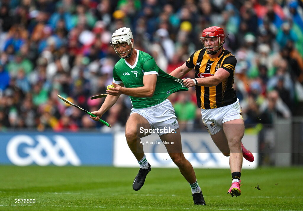 23 July 2023; Kyle Hayes of Limerick has his jersey pulled by Adrian Mullen of Kilkenny during the GAA Hurling All-Ireland Senior Championship final match between Kilkenny and Limerick at Croke Park in Dublin. Photo by Brendan Moran/Sportsfile