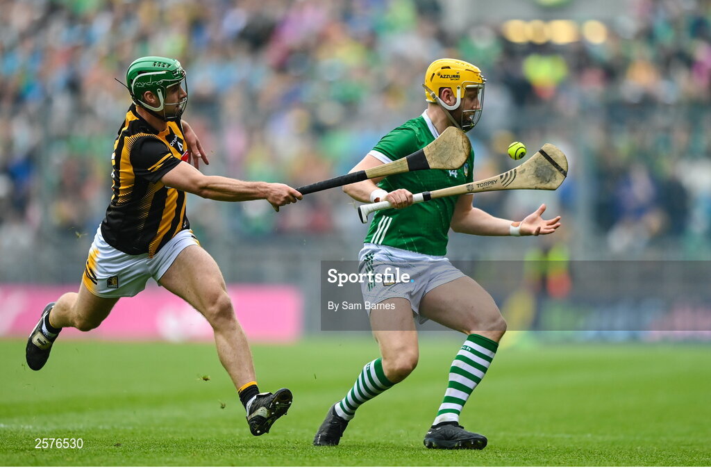 23 July 2023; Séamus Flanagan of Limerick in action against Tommy Walsh of Kilkenny during the GAA Hurling All-Ireland Senior Championship final match between Kilkenny and Limerick at Croke Park in Dublin. Photo by Sam Barnes/Sportsfile